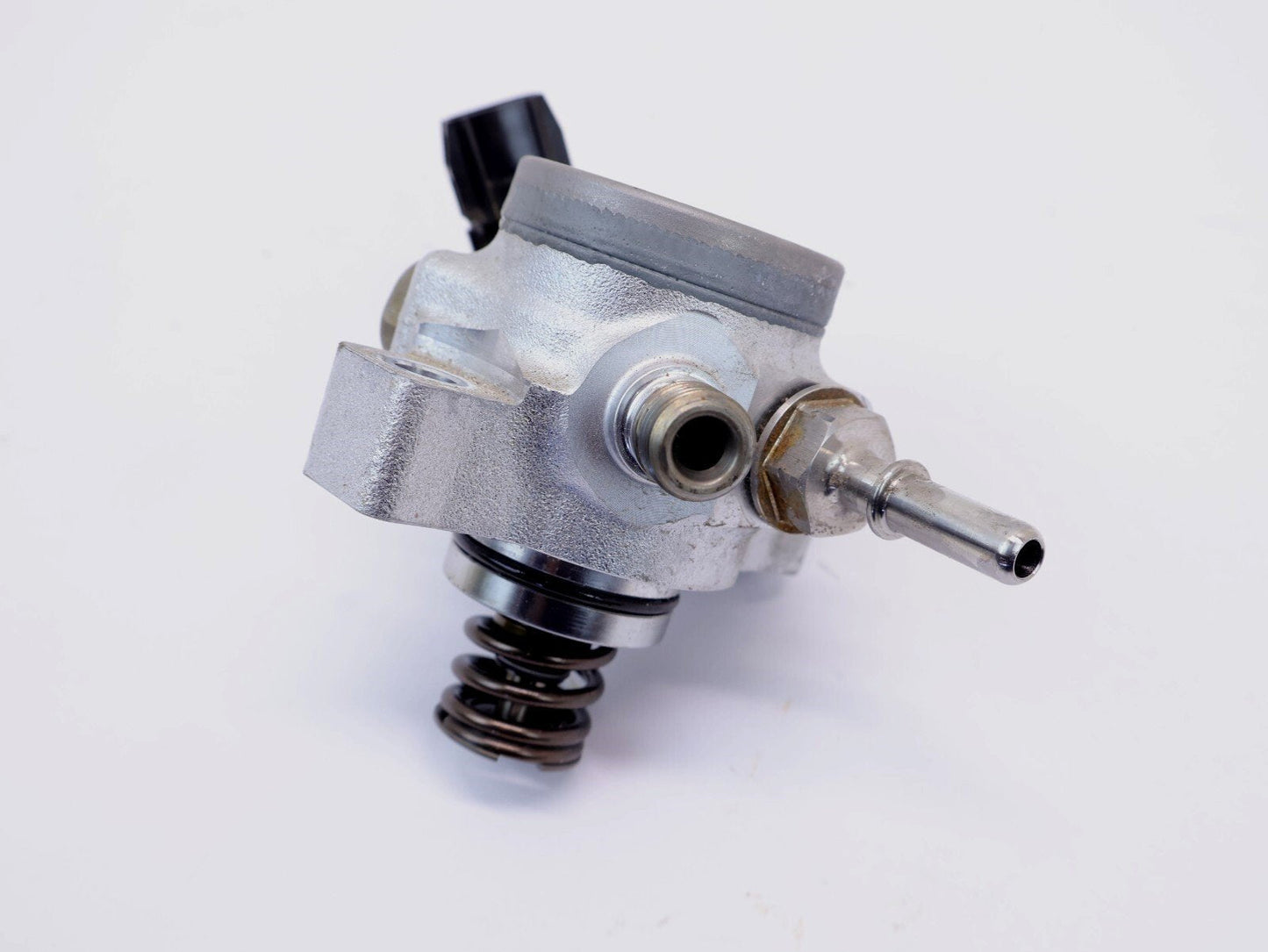 2020-2024 Subaru Forester High Pressure Fuel Pump 16625AA120 OEM