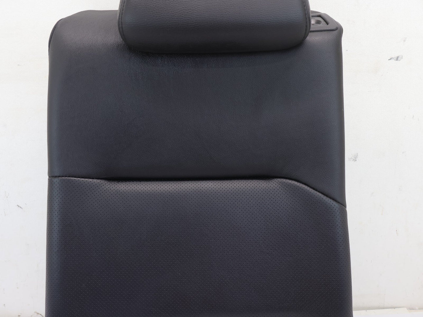 2007-2009 Subaru Legacy GT Sedan Rear Seat Upper Cushion LH Driver Leather OEM