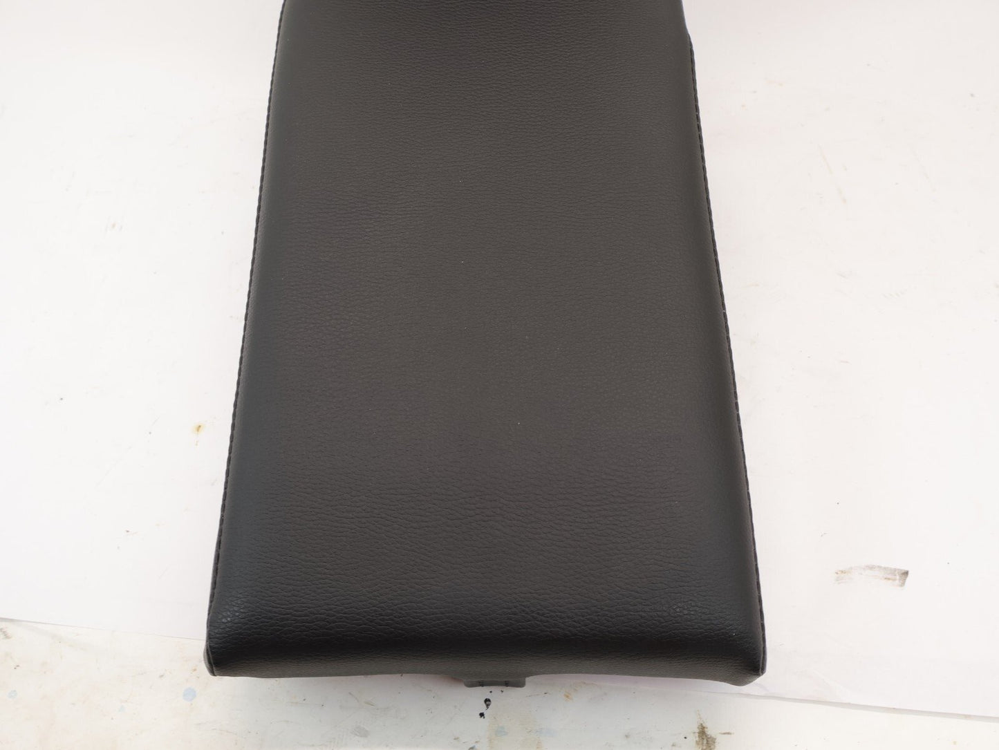 2007-2009 Subaru Legacy GT Sedan Center Rear Armrest Arm Rest Leather OEM