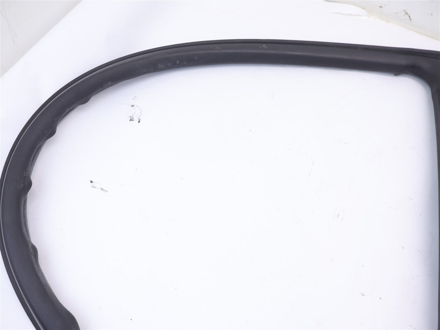 2005-2009 Subaru Legacy GT Sedan Driver Exterior B Pillar Trim Panel Seal LH OEM