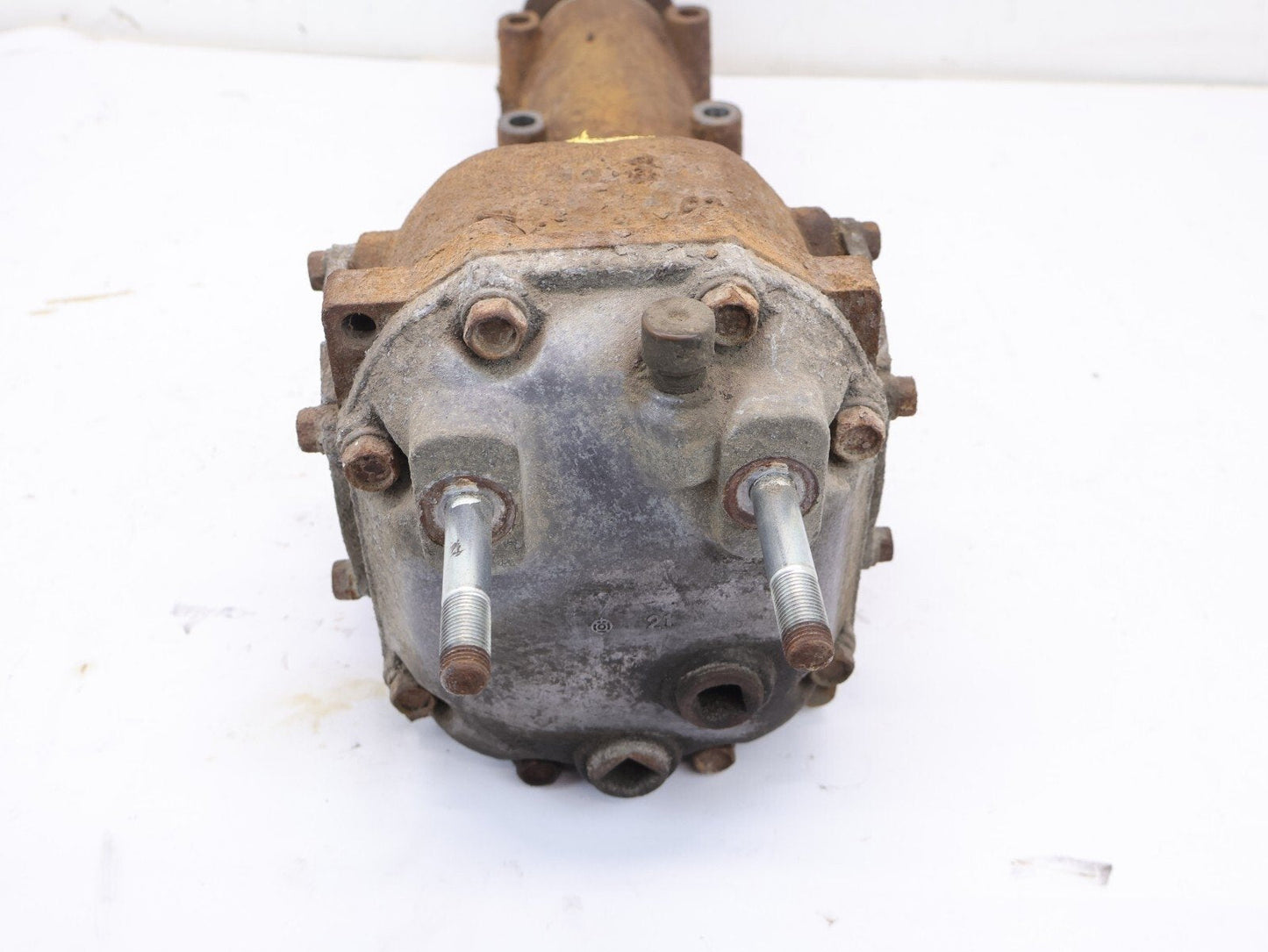 2007-2009 Subaru Legacy GT Rear Differential Carrier 3.90 5 Speed Manual OEM