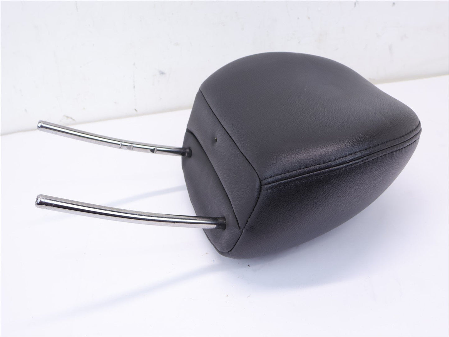 2005-2009 Subaru Legacy GT Front Seat Headrest Leather Left or Right OEM 05-09