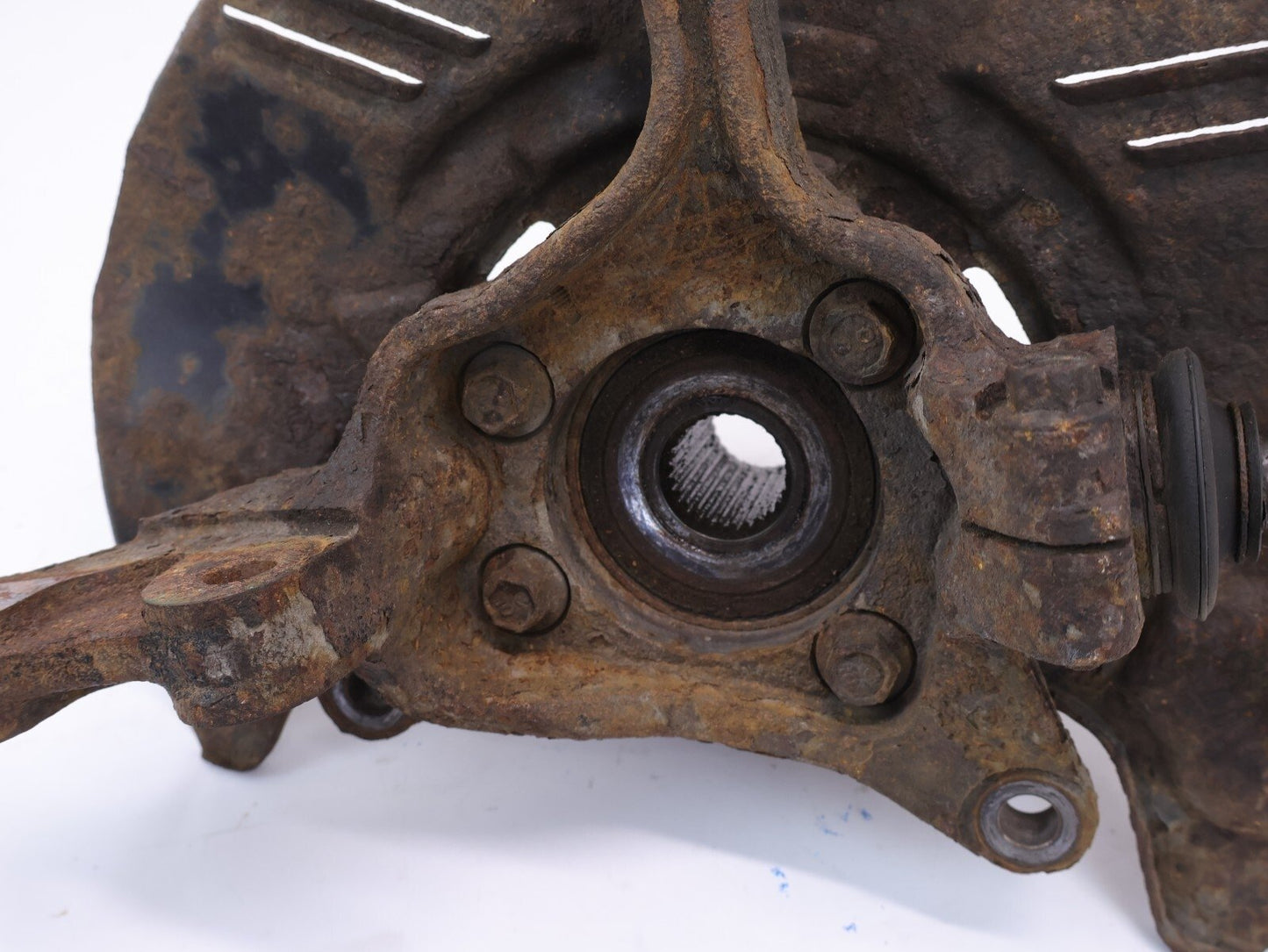 2005-2009 Subaru Legacy GT Driver Front Spindle Knuckle Hub Assembly LH OEM