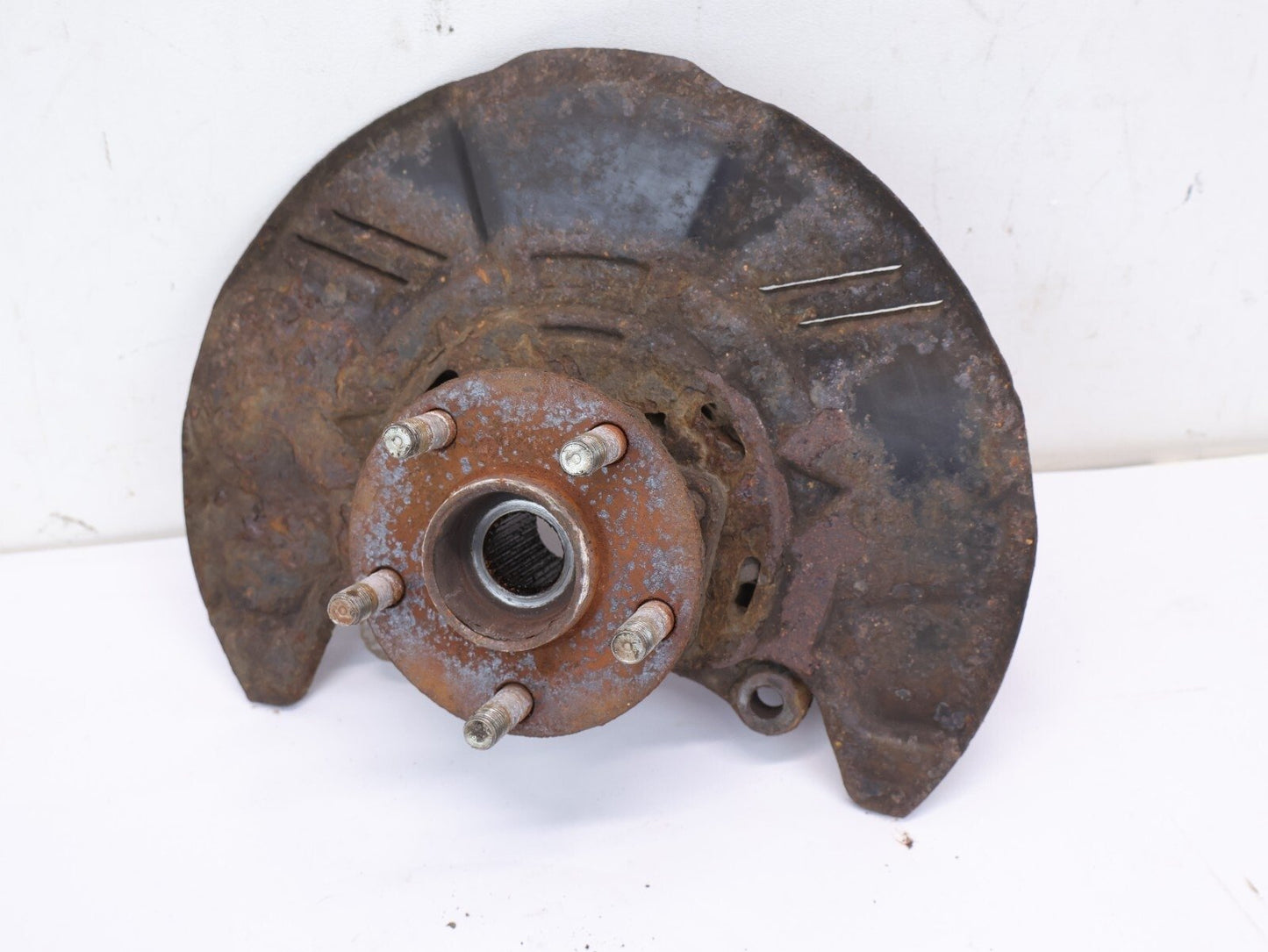 2005-2009 Subaru Legacy GT Driver Front Spindle Knuckle Hub Assembly LH OEM