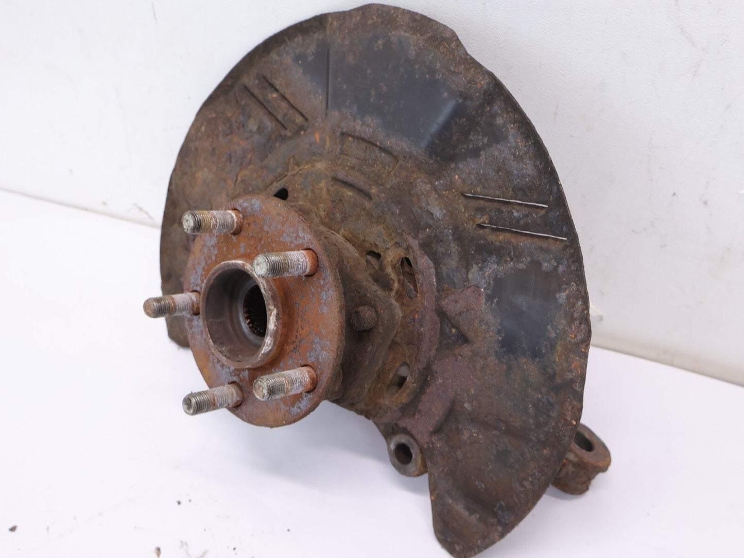 2005-2009 Subaru Legacy GT Driver Front Spindle Knuckle Hub Assembly LH OEM