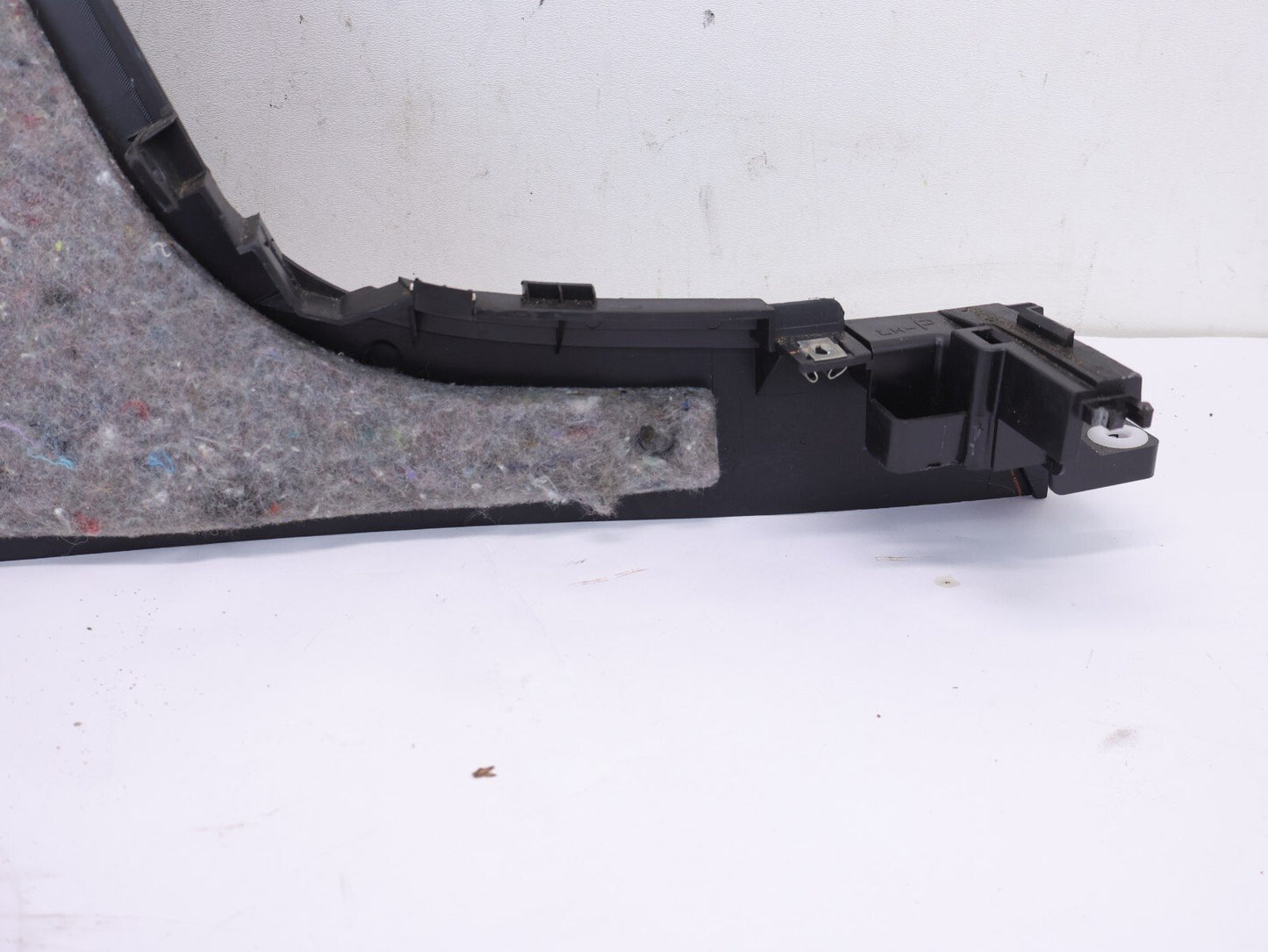 2008-2009 Subaru Legacy GT Passenger Side Center Console Trim RH 66073AG15A