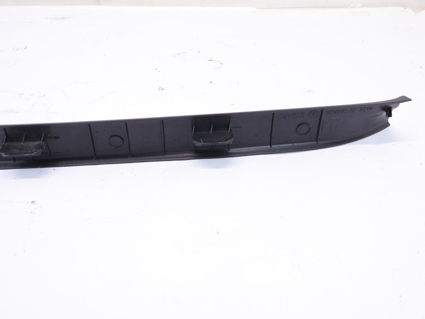 2005-2009 Subaru Legacy GT Passenger Front Door Sill Trim 94060AG11A RH OEM
