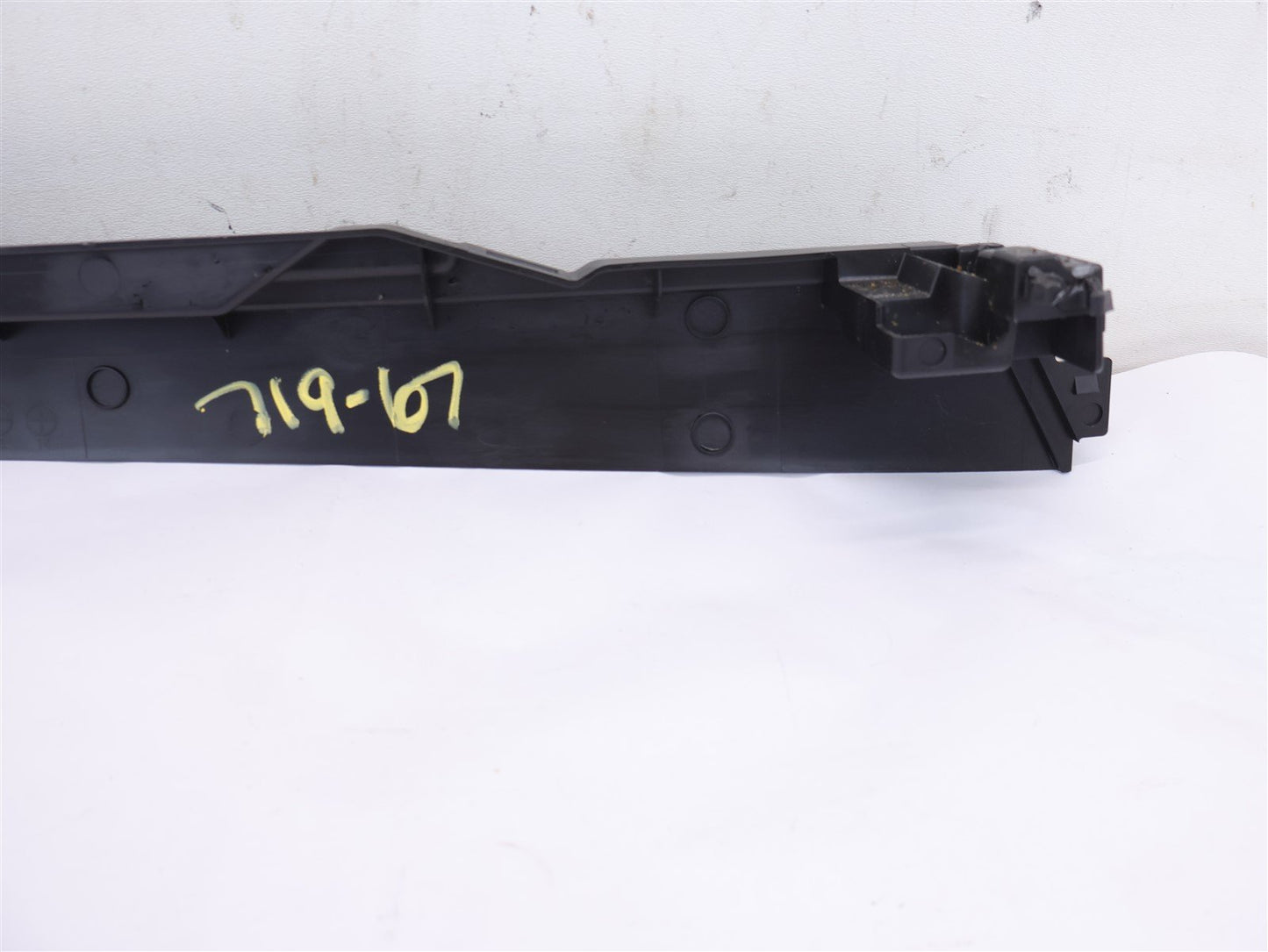 2009-2013 Subaru Forester Passenger Center Console Side Cover Trim RH 66241SC000