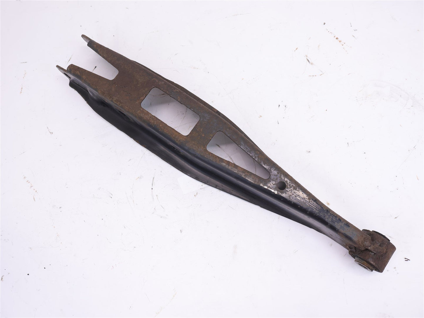 2009-2013 Subaru Forester Control Lateral Arm Rear Lower RH Right Passenger OEM