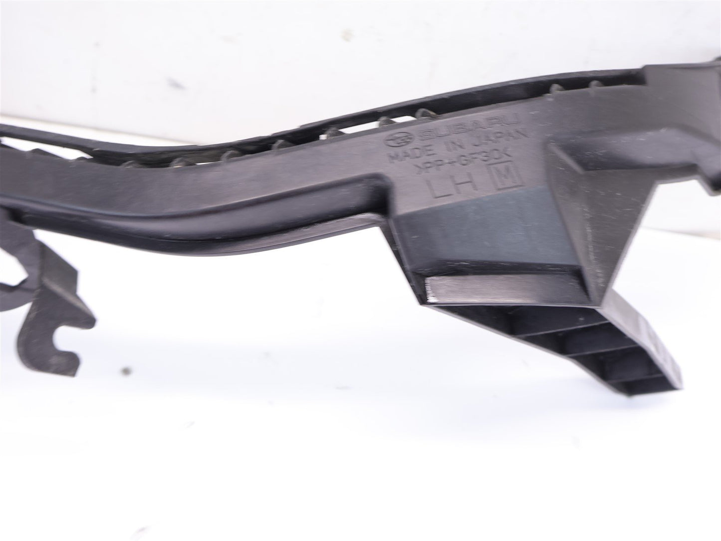 2013 2014 2015 Subaru XV Crosstrek Driver Headlight Bracket LH Left OEM 13-15