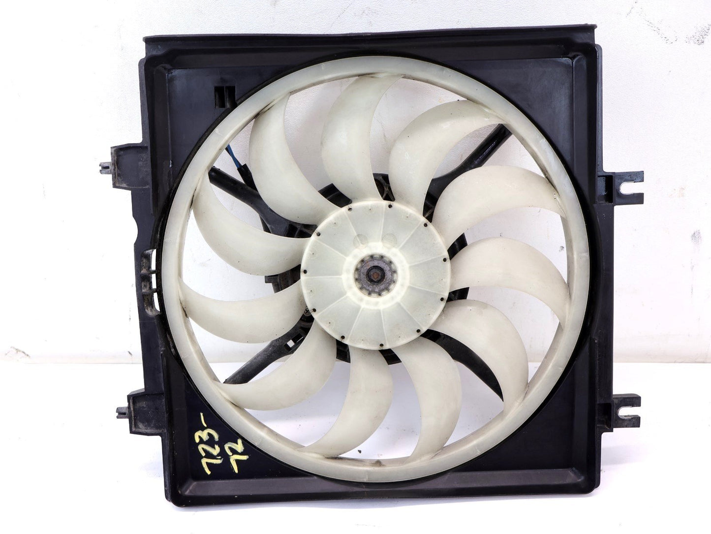 2013-2017 Subaru Crosstrek Radiator Cooling Fan Assembly 11 Blade Condenser OEM