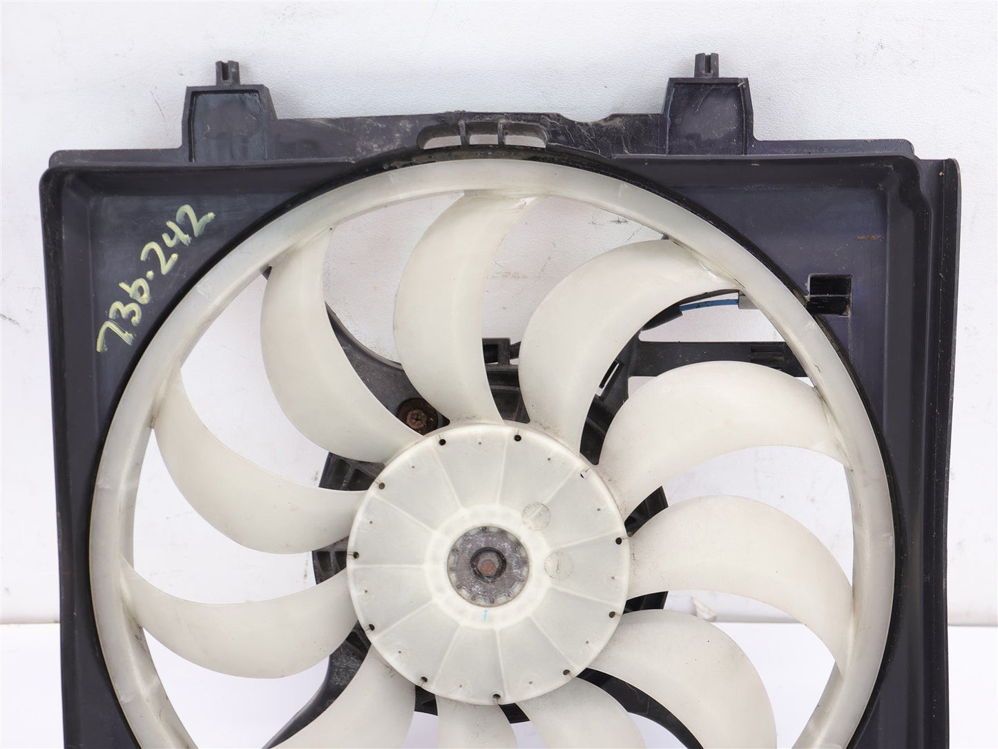 2013-2017 Subaru Crosstrek Radiator Cooling Fan Assembly 11 Blade Condenser OEM