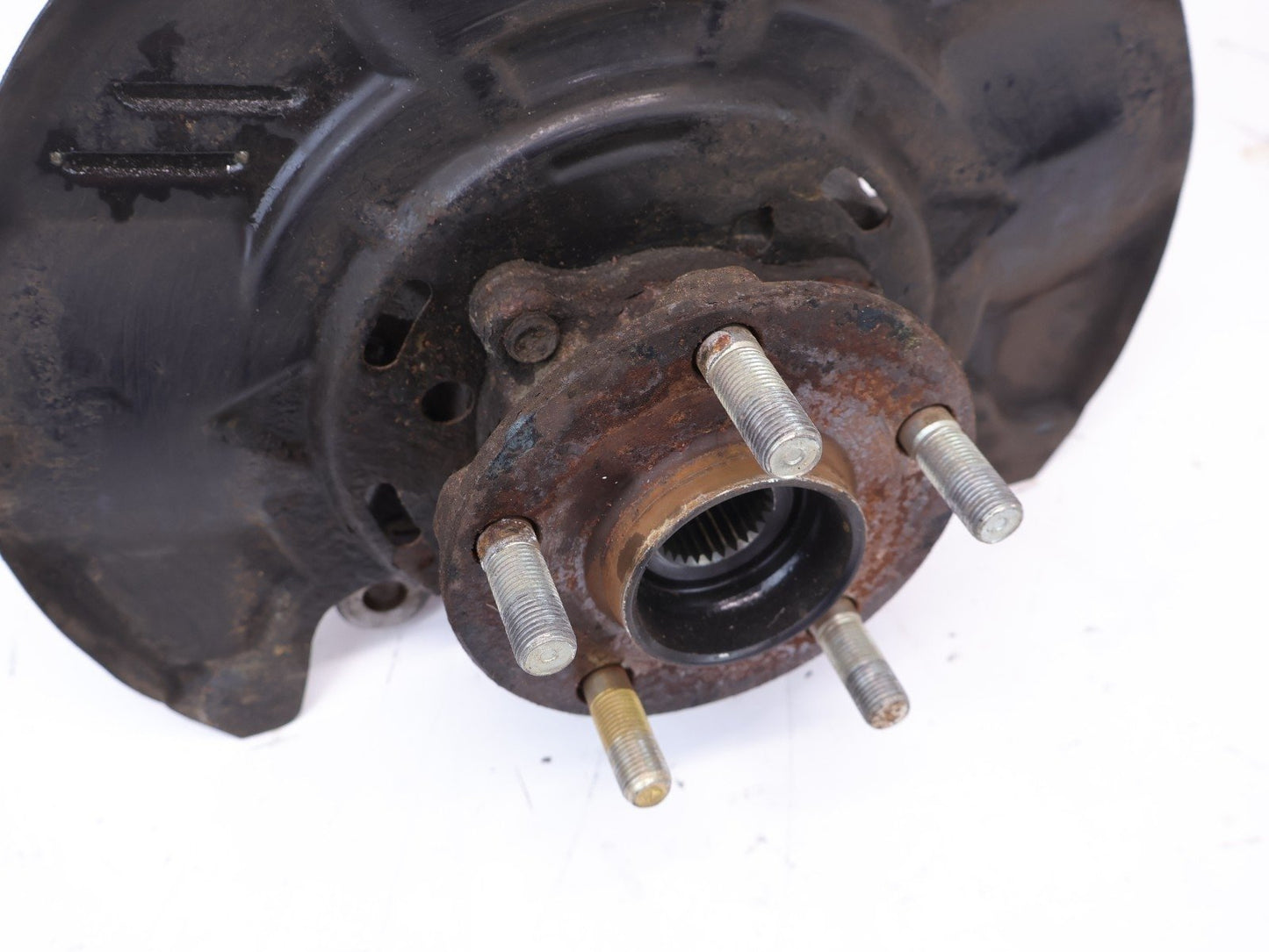2013-2014 Subaru XV Crosstrek Driver Front Spindle Knuckle Hub LH Left OEM 13-14