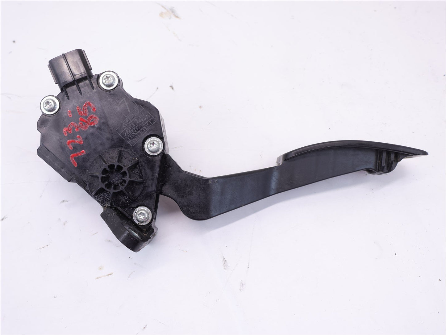 2013-2017 Subaru XV Crosstrek Gas Pedal Accelerator 36010FJ010 Fuel OEM