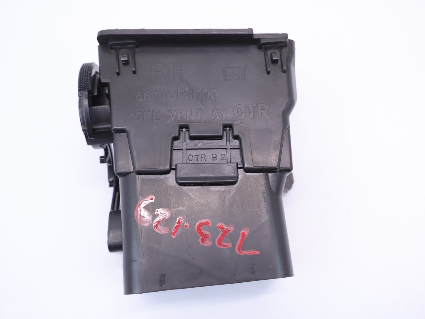 2013-2014 Subaru XV Crosstrek Passenger Center Vent Air Heat 66110FJ000 RH OEM