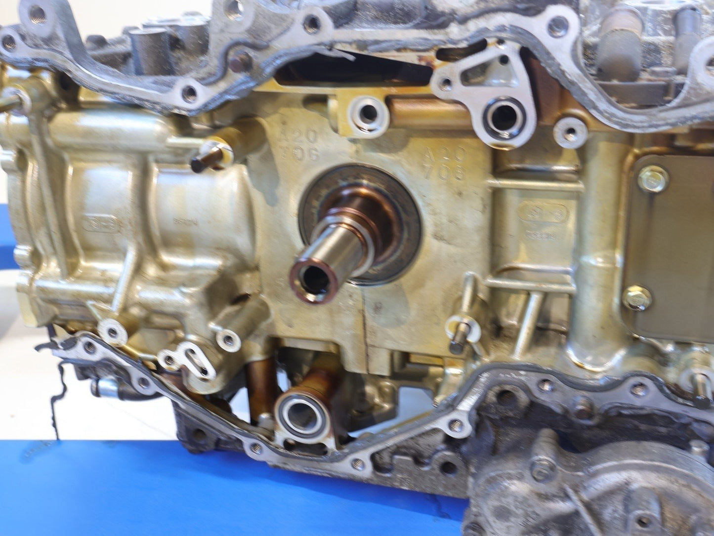2013-2014 Subaru XV Crosstrek Engine Short Block Assembly Motor 2.0L AT OEM