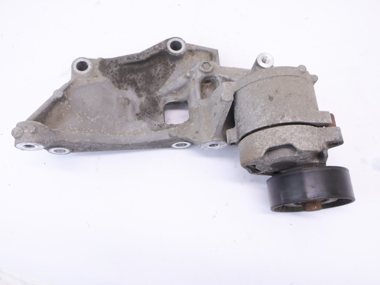 2014-2018 Subaru Forester Tensioner Pulley Bracket 2.5L Mount OEM