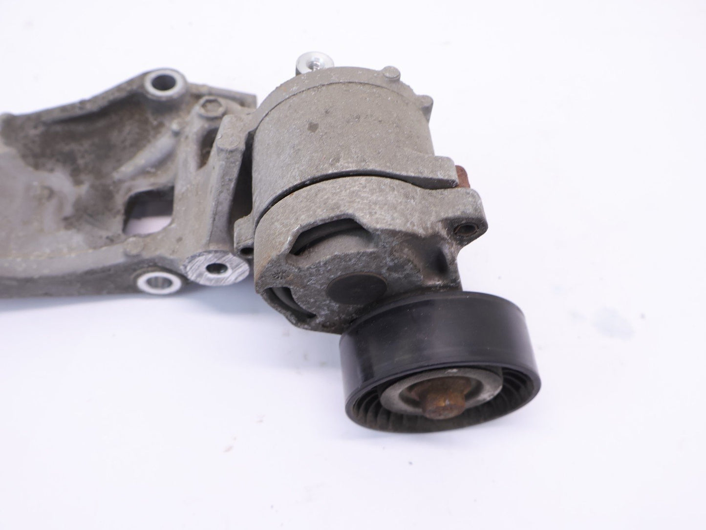 2014-2018 Subaru Forester Tensioner Pulley Bracket 2.5L Mount OEM