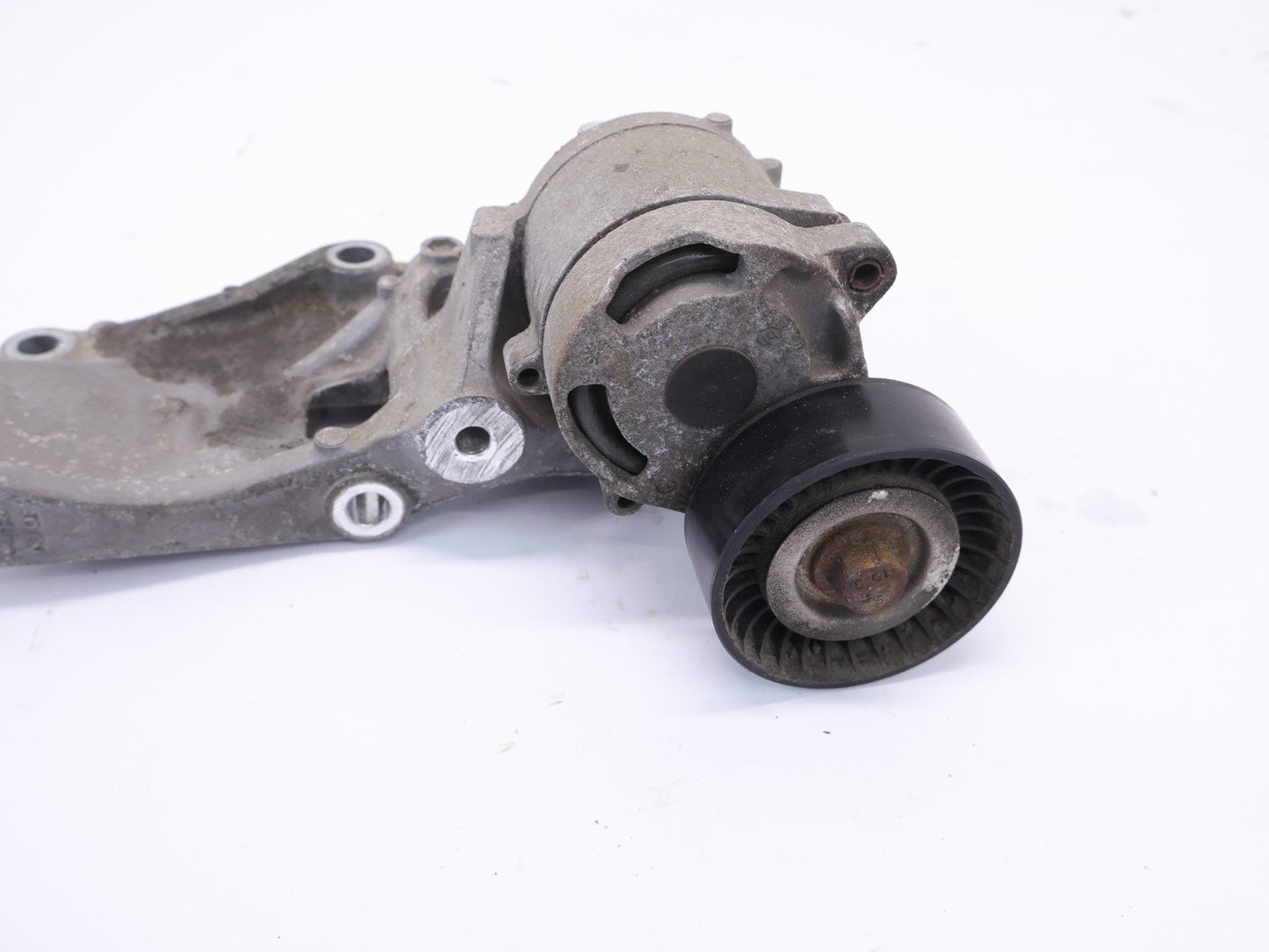 2014-2018 Subaru Forester Tensioner Pulley Bracket 2.5L Mount OEM