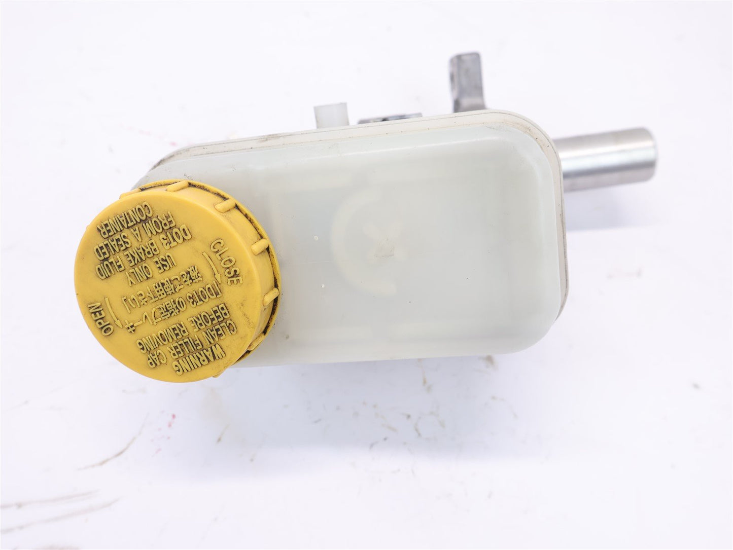 2016 Subaru Forester Brake Master Cylinder Reservoir AT CVT OEM 16-2018