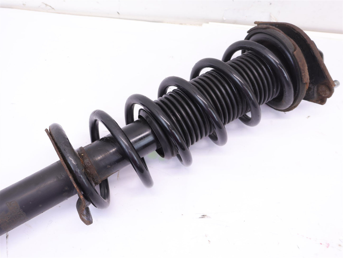 2016 Subaru Forester Rear Strut Shock LH Left 20365SG001 2014-16 OEM