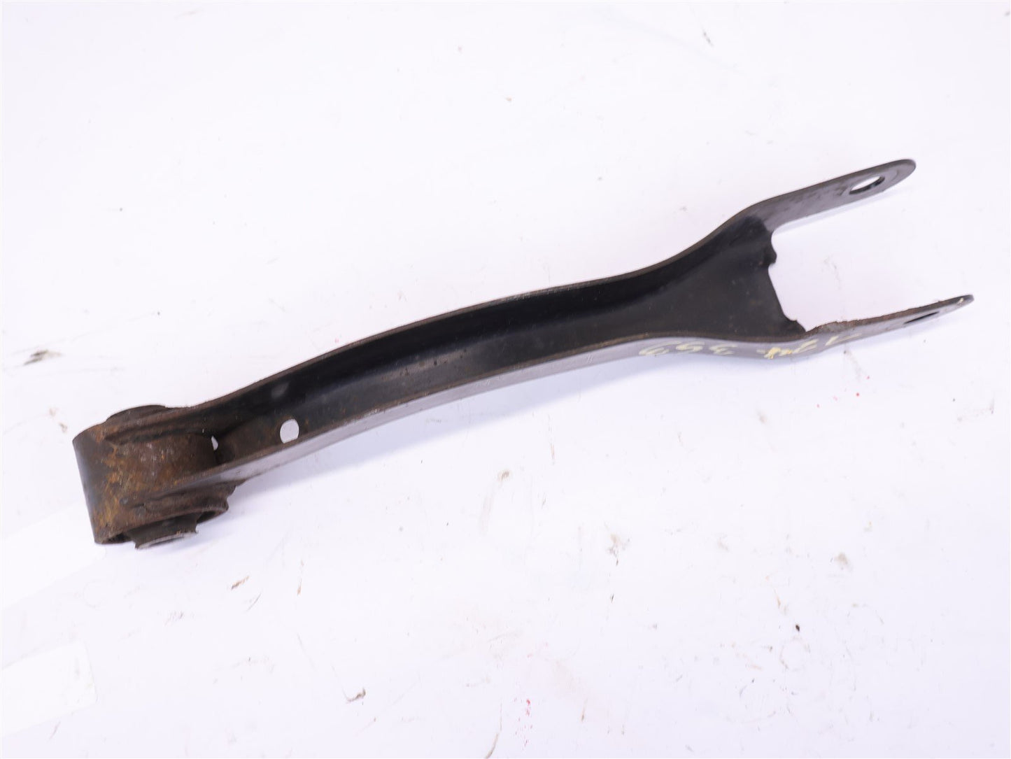 2016 Subaru Forester Rear Trailing Arm 20250FJ001 Left or Right OEM 2014-2018