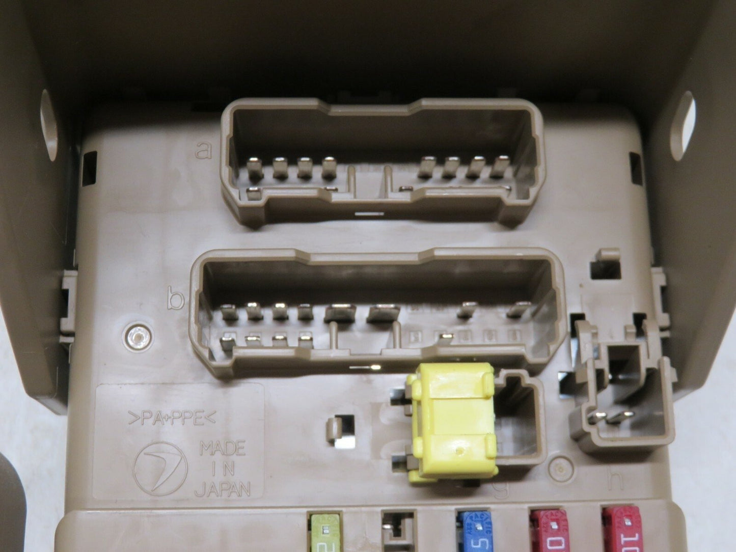 2009-2013 Subaru Forester XT Dash Fuse Box Relay Juction 82201FG010 OEM