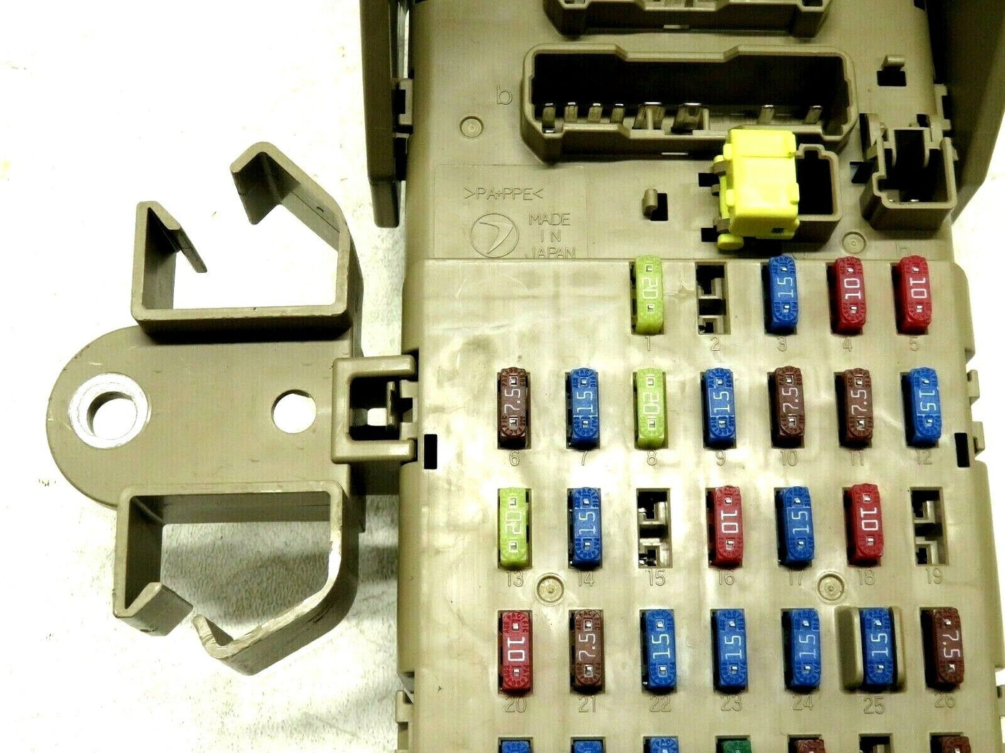 2009-2013 Subaru Forester XT Dash Fuse Box Relay Juction 82201FG010 OEM