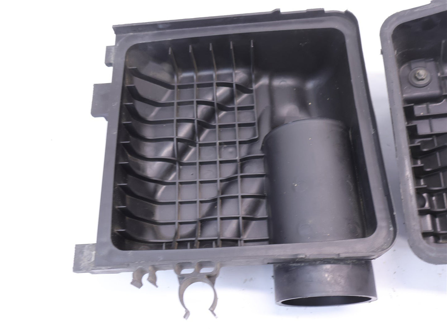 2005-2009 Subaru Legacy GT Outback XT Air Box Assembly Filter Cleaner Airbox OEM