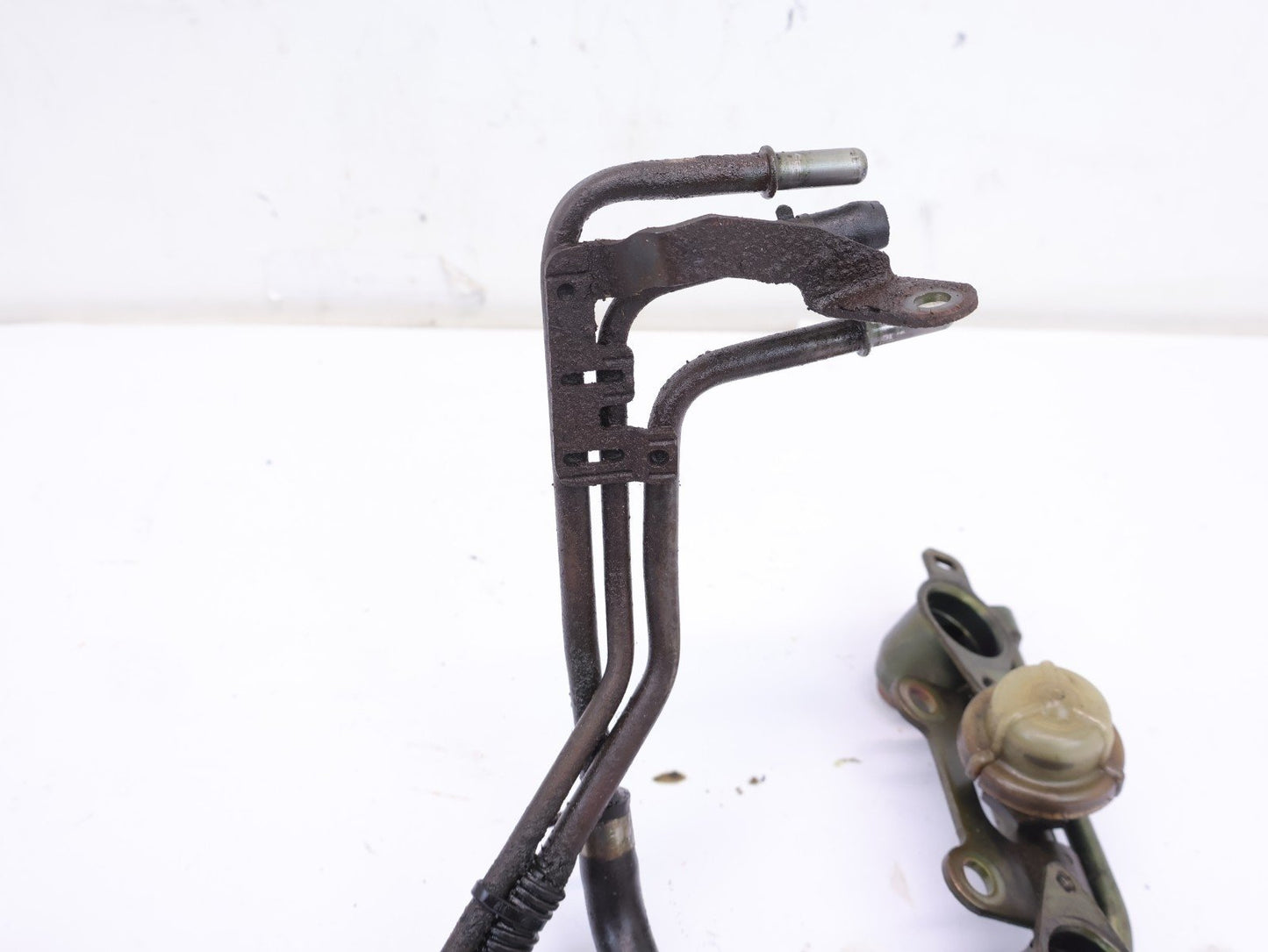 2005-2006 Subaru Legacy GT Fuel Injector Rail Line Assembly 2.5L Turbo OEM 05-06