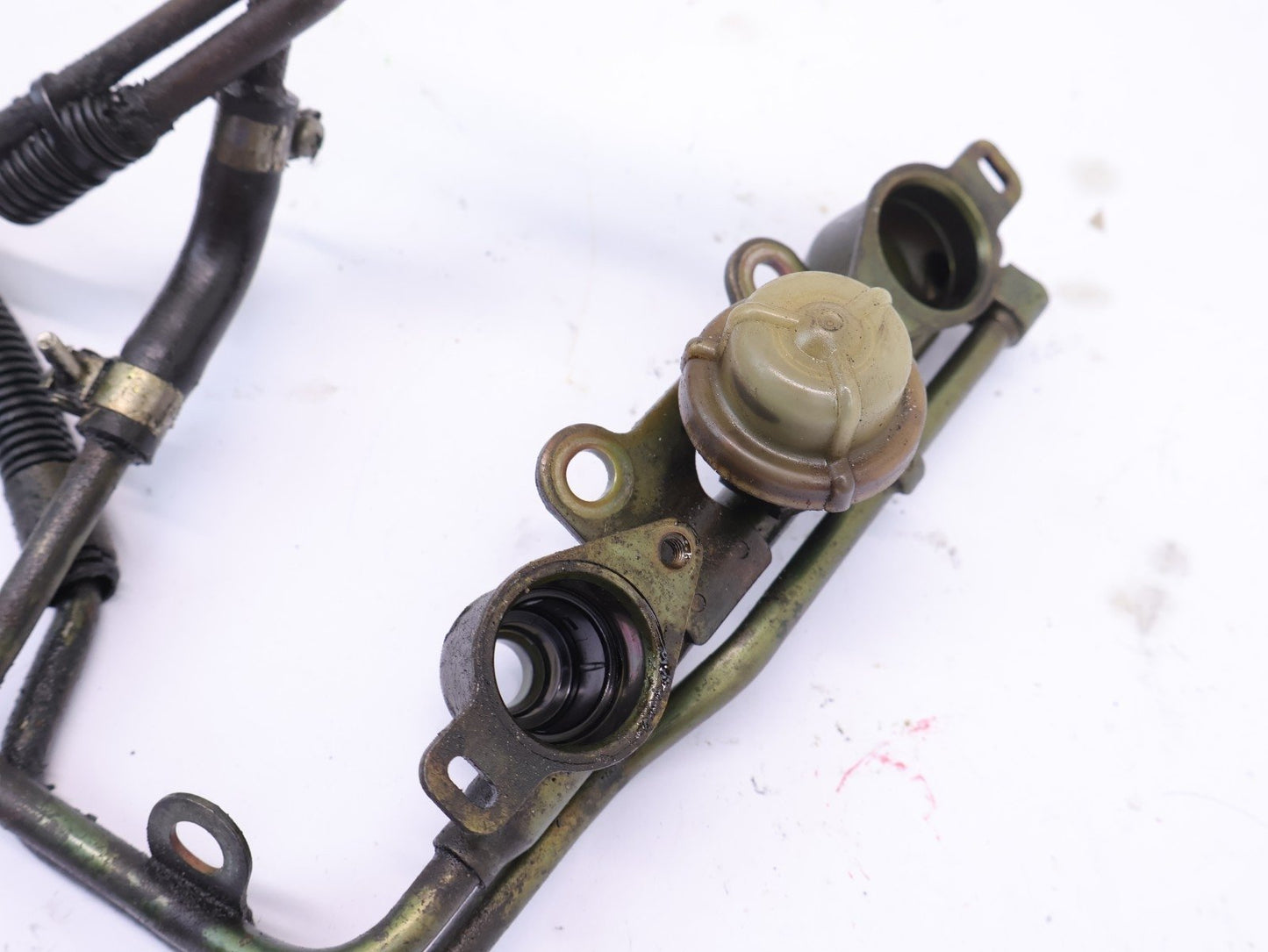 2005-2006 Subaru Legacy GT Fuel Injector Rail Line Assembly 2.5L Turbo OEM 05-06