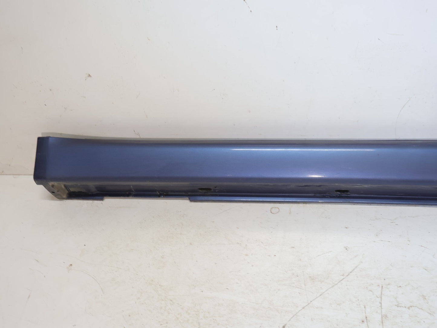 2005-2009 Subaru Legacy GT Sedan Passenger Side Skirt Bottom Rocker 33A RH OEM
