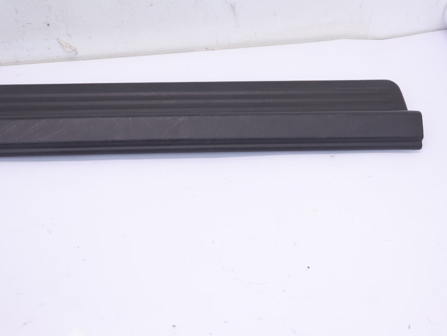 2002-2007 Subaru Impreza WRX Passenger Front Door Sill Scuff Step Panel Trim RH