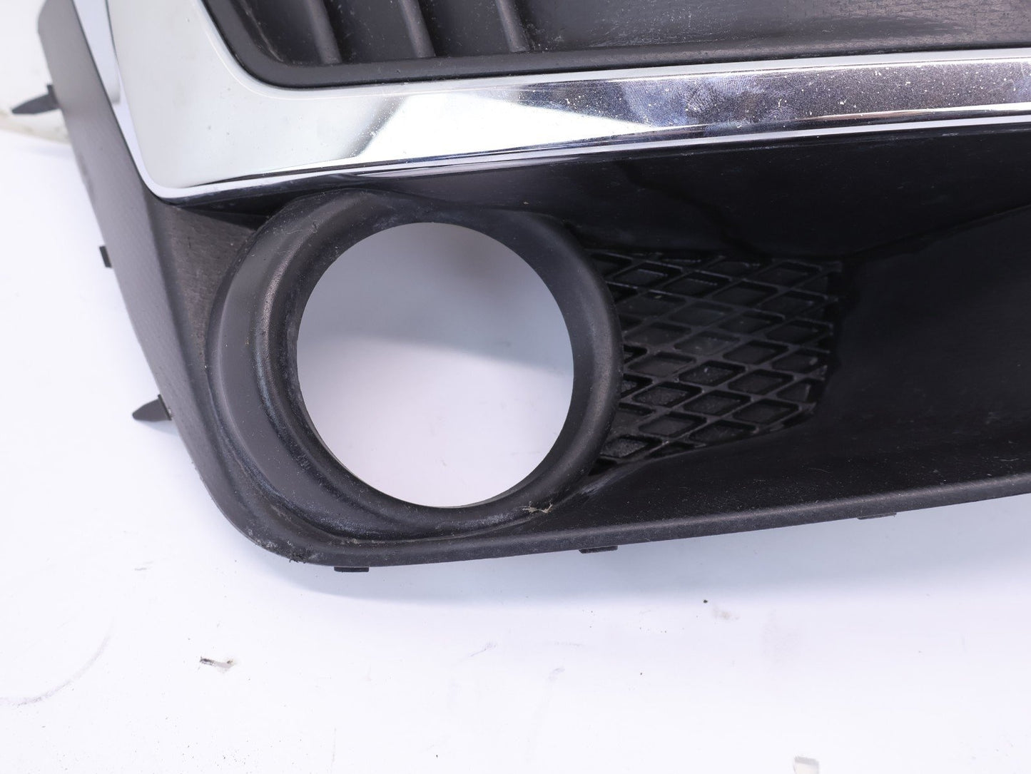 2015-2016 Subaru Impreza Passenger Fog Light Lamp Cover 57731FJ280 RH Right OEM