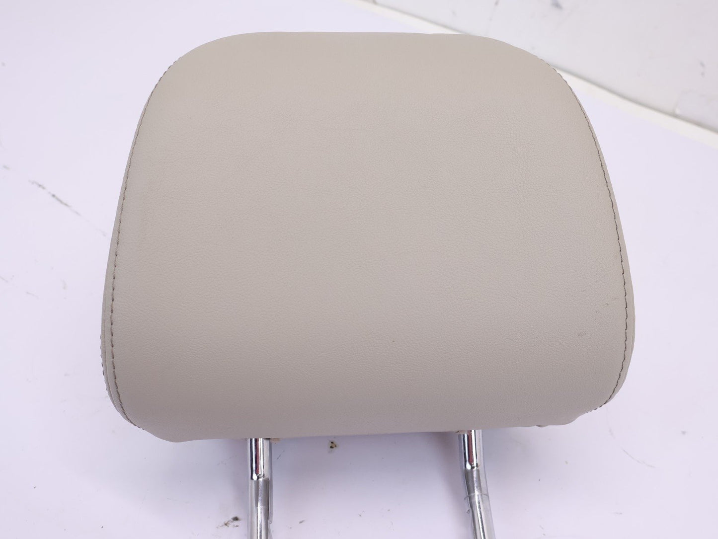 2012-2016 Subaru Impreza 2.0L Front Seat Headrest Head Rest Leather OEM Right RH