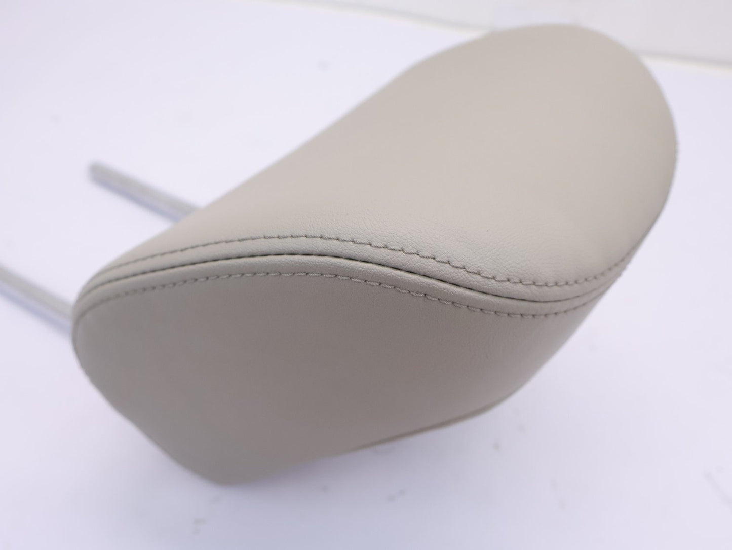 2012-2016 Subaru Impreza 2.0L Front Seat Headrest Head Rest Leather OEM Right RH