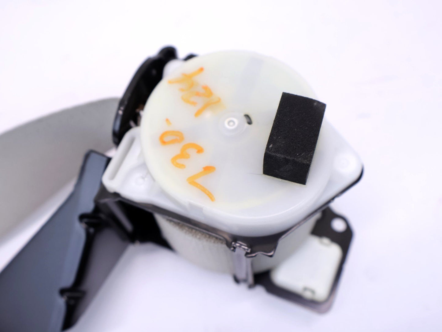 2015-2016 Subaru Impreza 2.0L Wagon Right Rear Seat Belt RH Passenger Side OEM