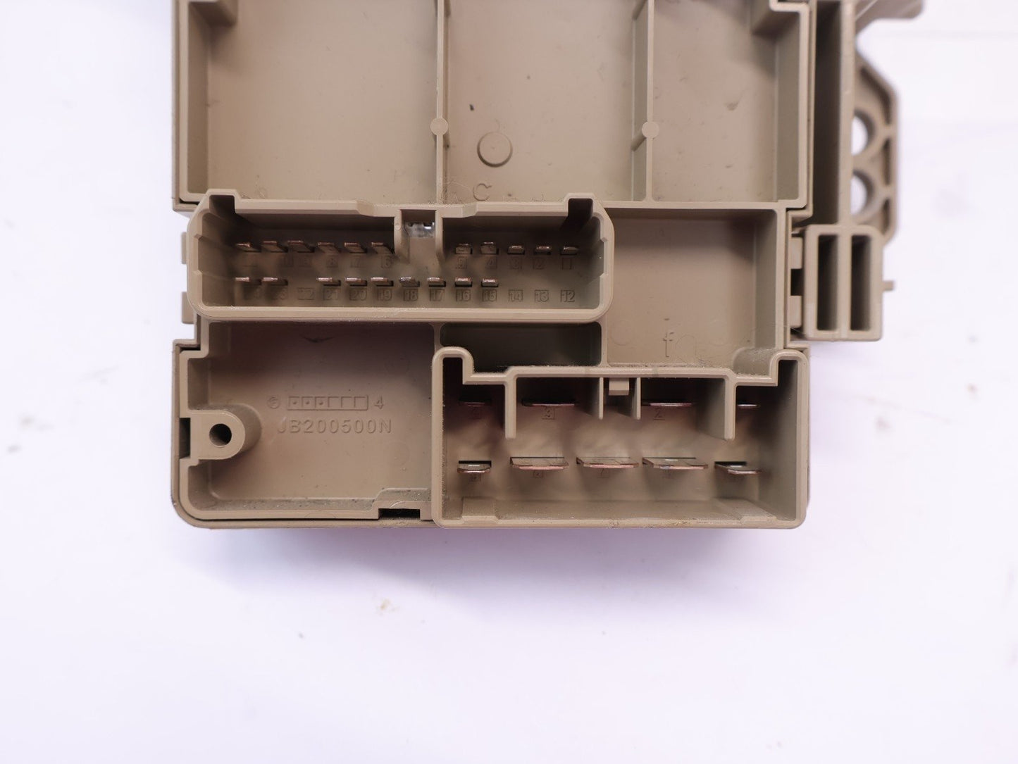 2016 Subaru Impreza Fuse Panel Box 82201FJ210 Relay Dash Interior Block 16 OEM