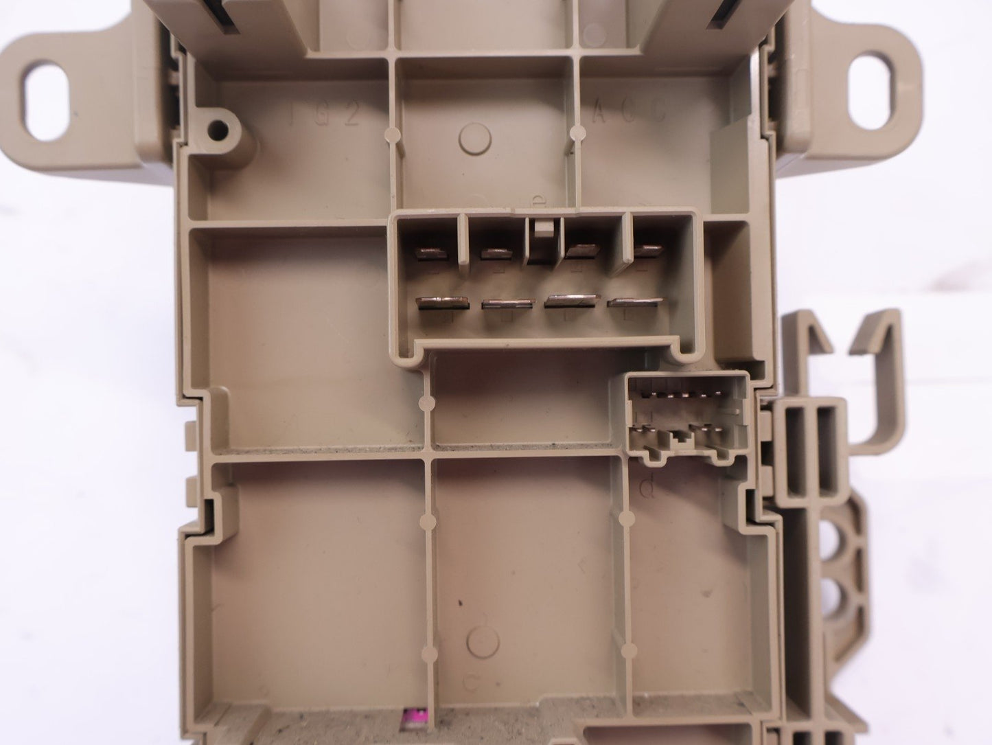 2016 Subaru Impreza Fuse Panel Box 82201FJ210 Relay Dash Interior Block 16 OEM