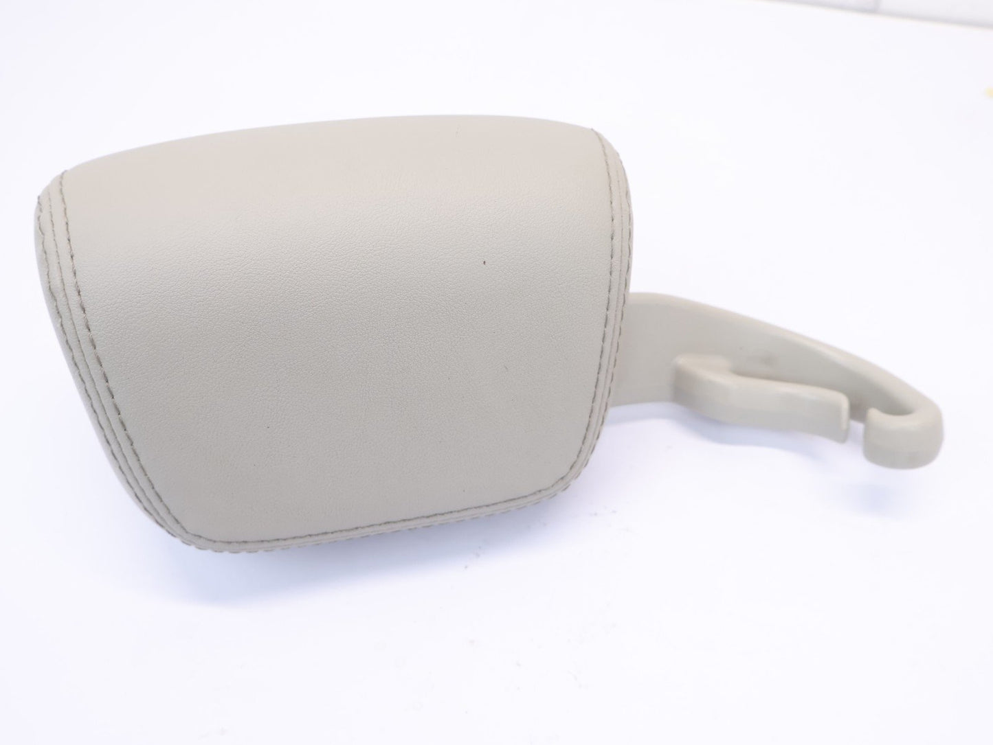 2012-2016 Subaru Impreza 2.0L Wagon Center Rear Seat Headrest Leather Ivory OEM