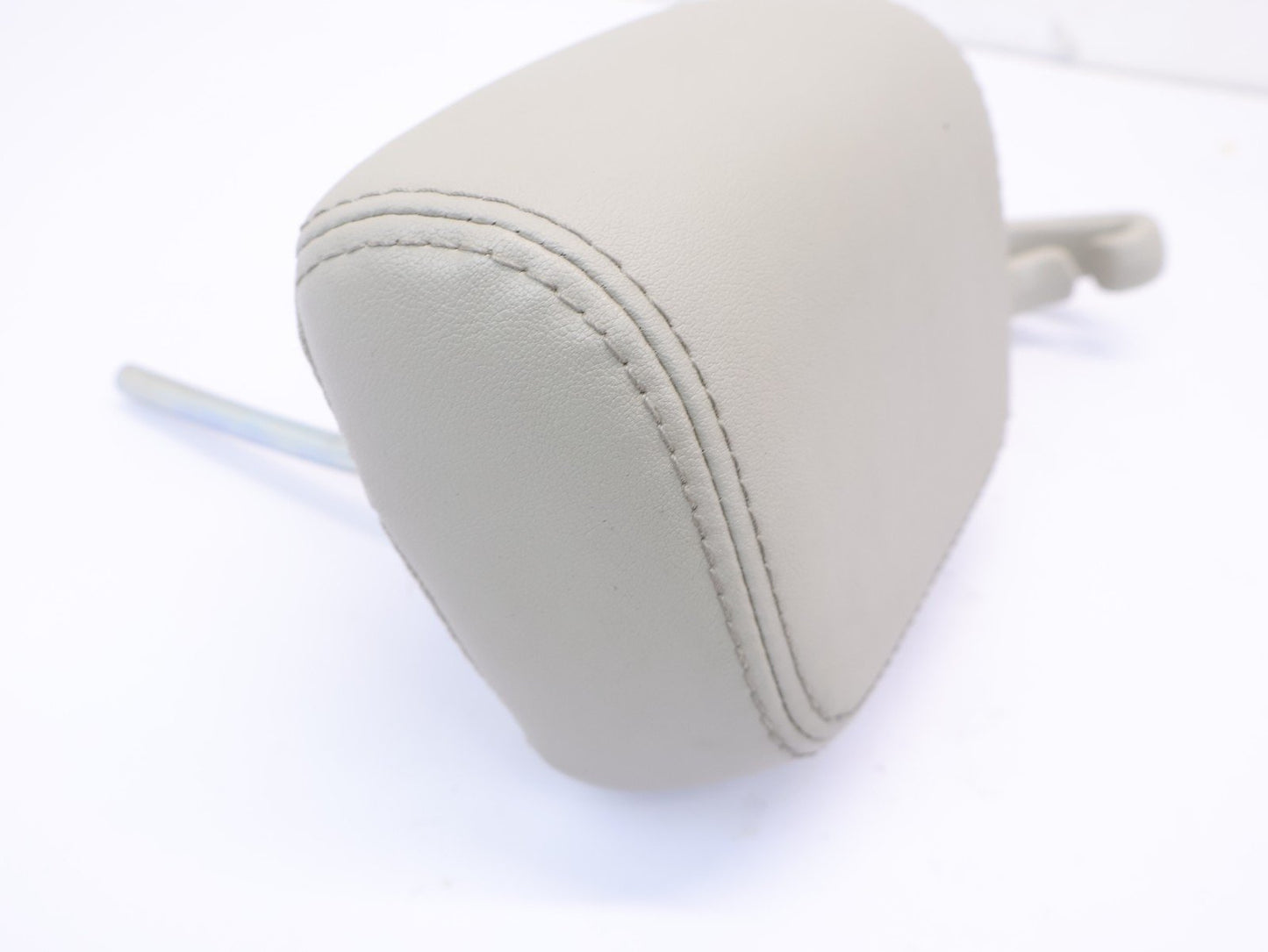 2012-2016 Subaru Impreza 2.0L Wagon Center Rear Seat Headrest Leather Ivory OEM