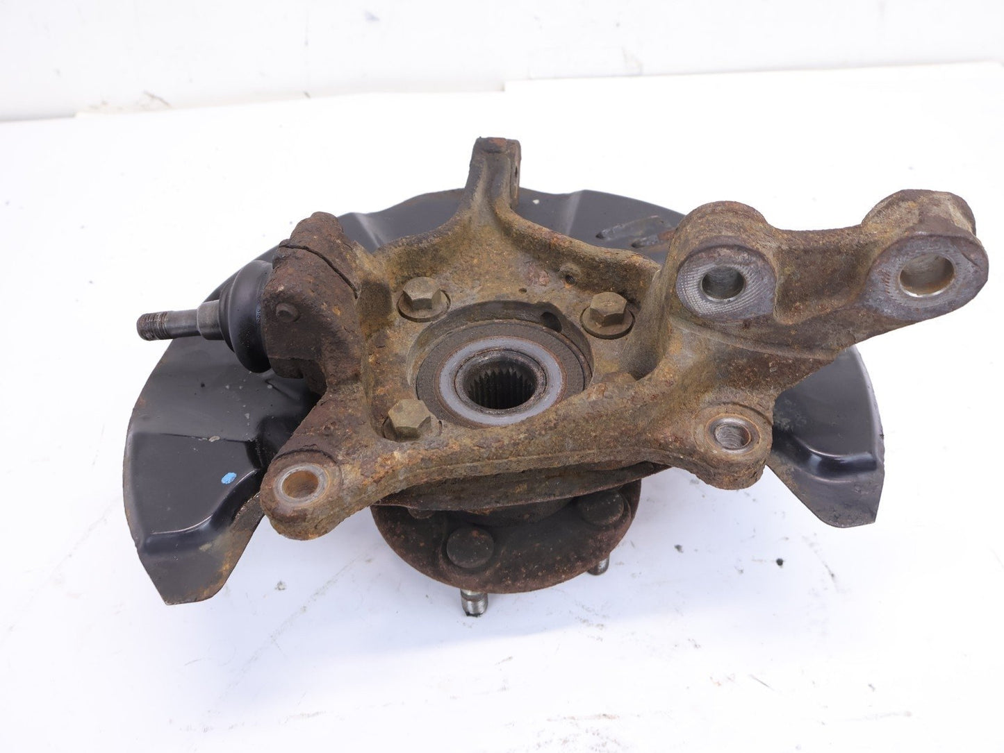 2015-2016 Subaru Impreza 2.0L Passenger Front Spindle Knuckle Hub Right RH OEM