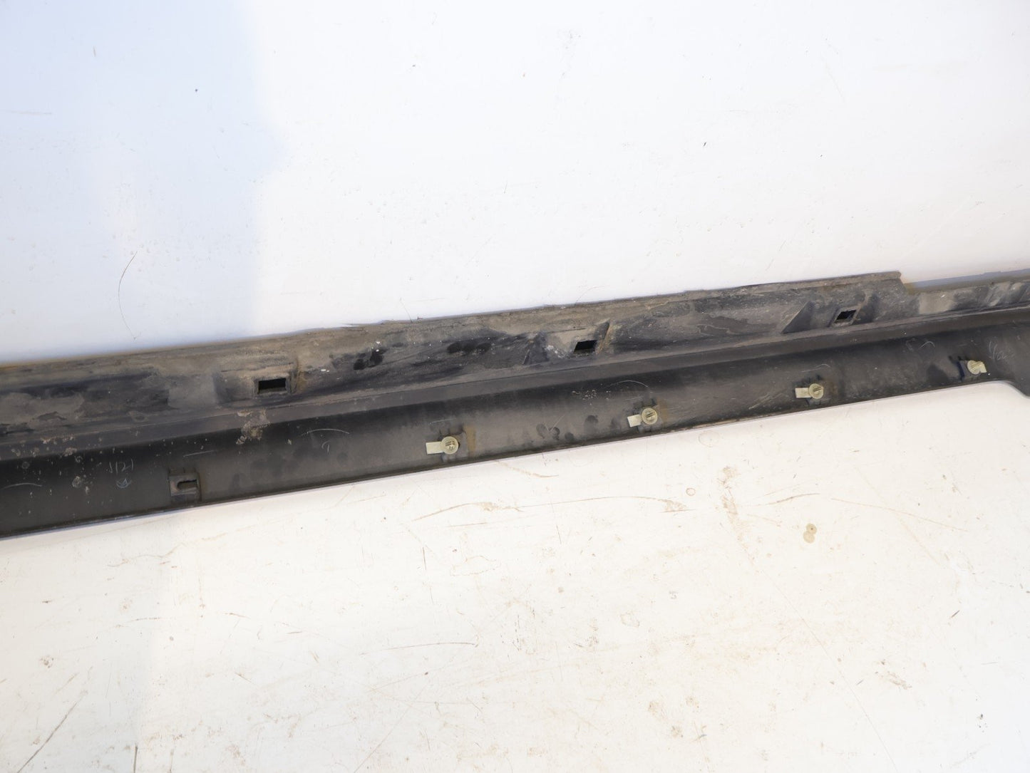 2012-2016 Subaru Impreza 2.0L Wagon Passenger Side Skirt Bottom Rocker RH OEM