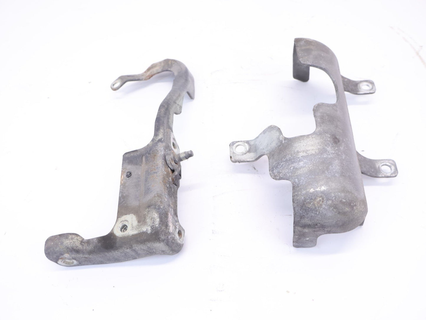2006-2007 Subaru Impreza WRX Fuel Rail Injector Bracket Cover Protector Set OEM