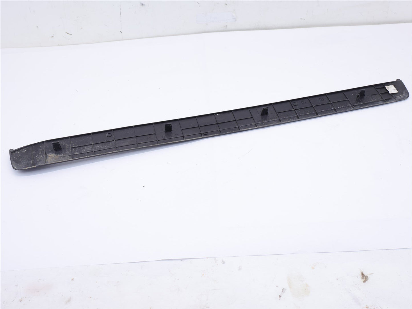 2005-2009 Subaru Legacy GT Outback Driver Front Door Sill Trim Scuff Left LH OEM