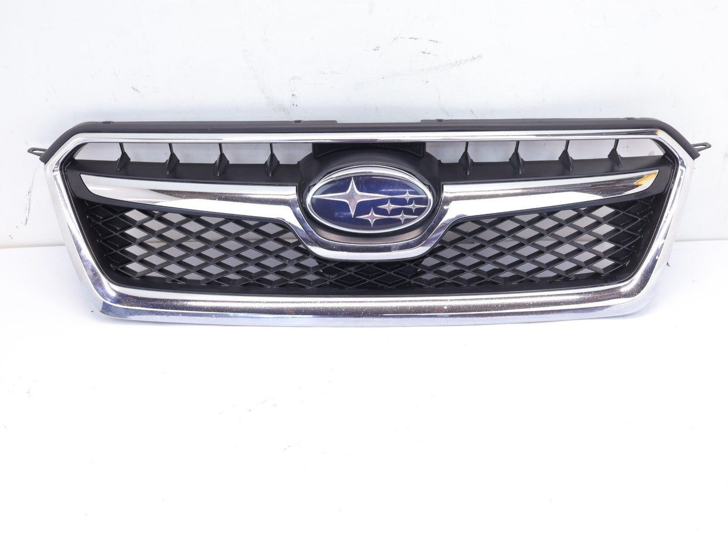 2013 2014 2015 Subaru XV Crosstrek Front Bumper Grille Panel Grill OEM