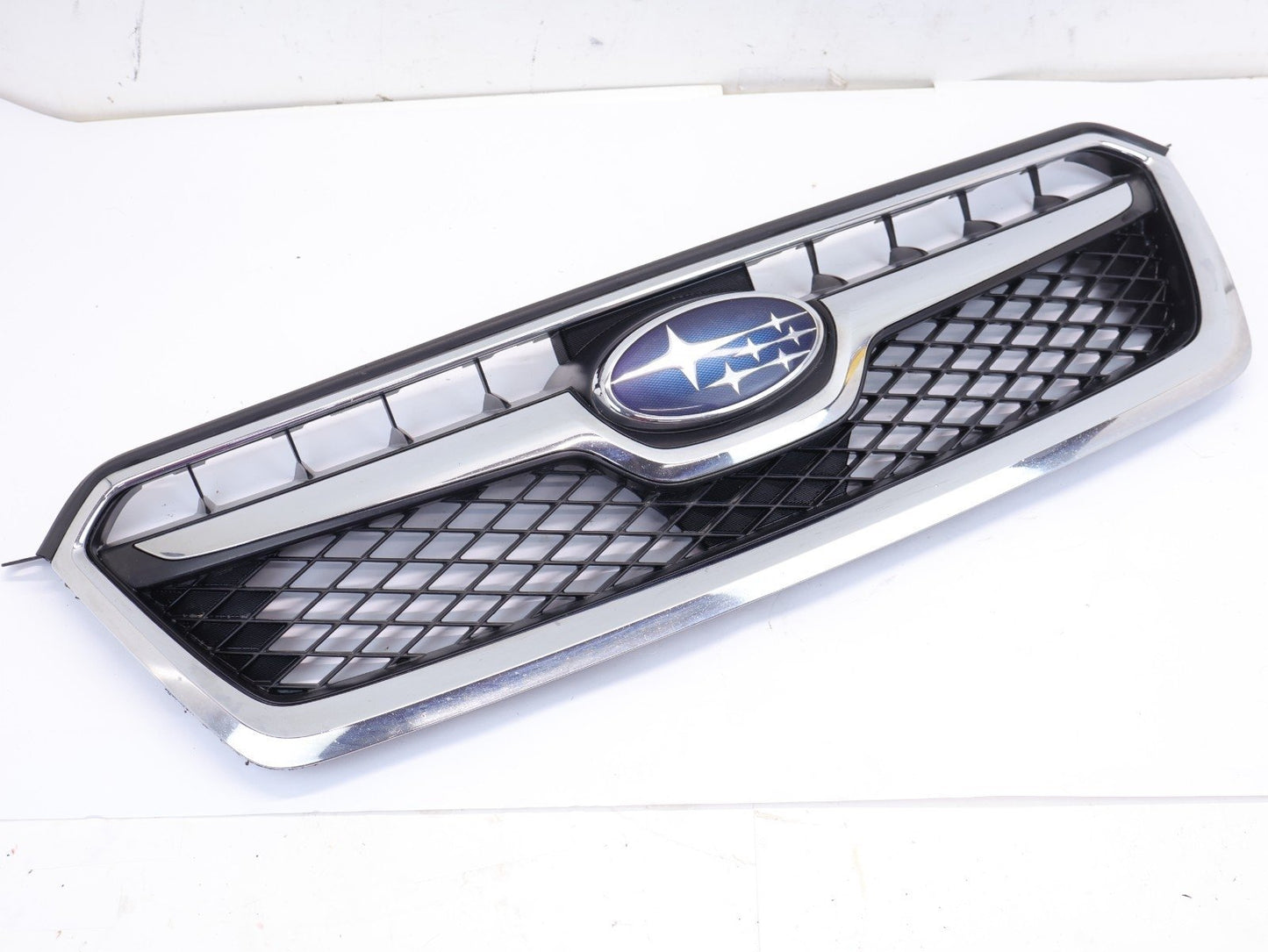 2013 2014 2015 Subaru XV Crosstrek Front Bumper Grille Panel Grill OEM