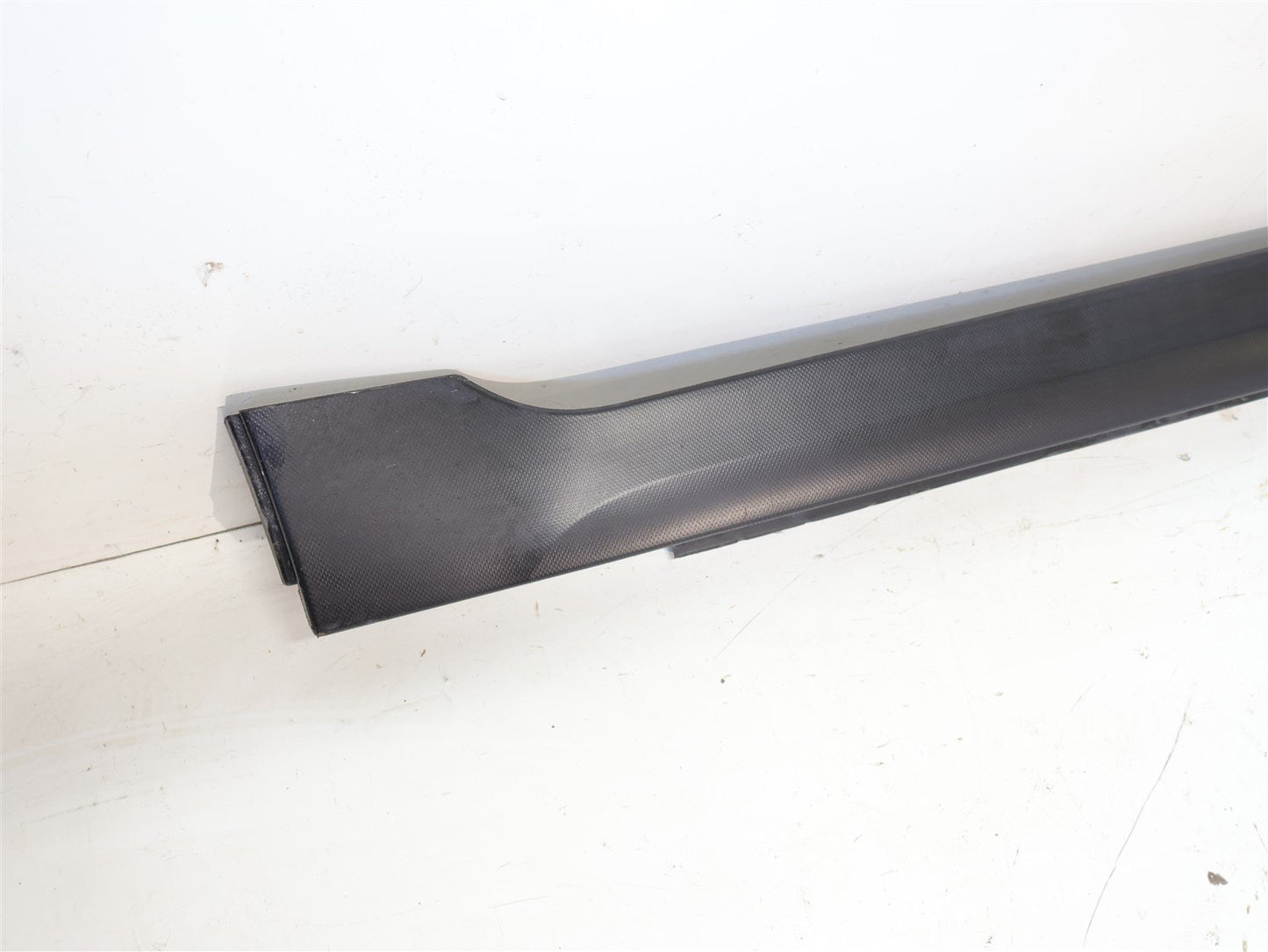 2013-2017 Subaru Crosstrek Passenger Side Skirt Bottom Rocker Right 91112FJ141