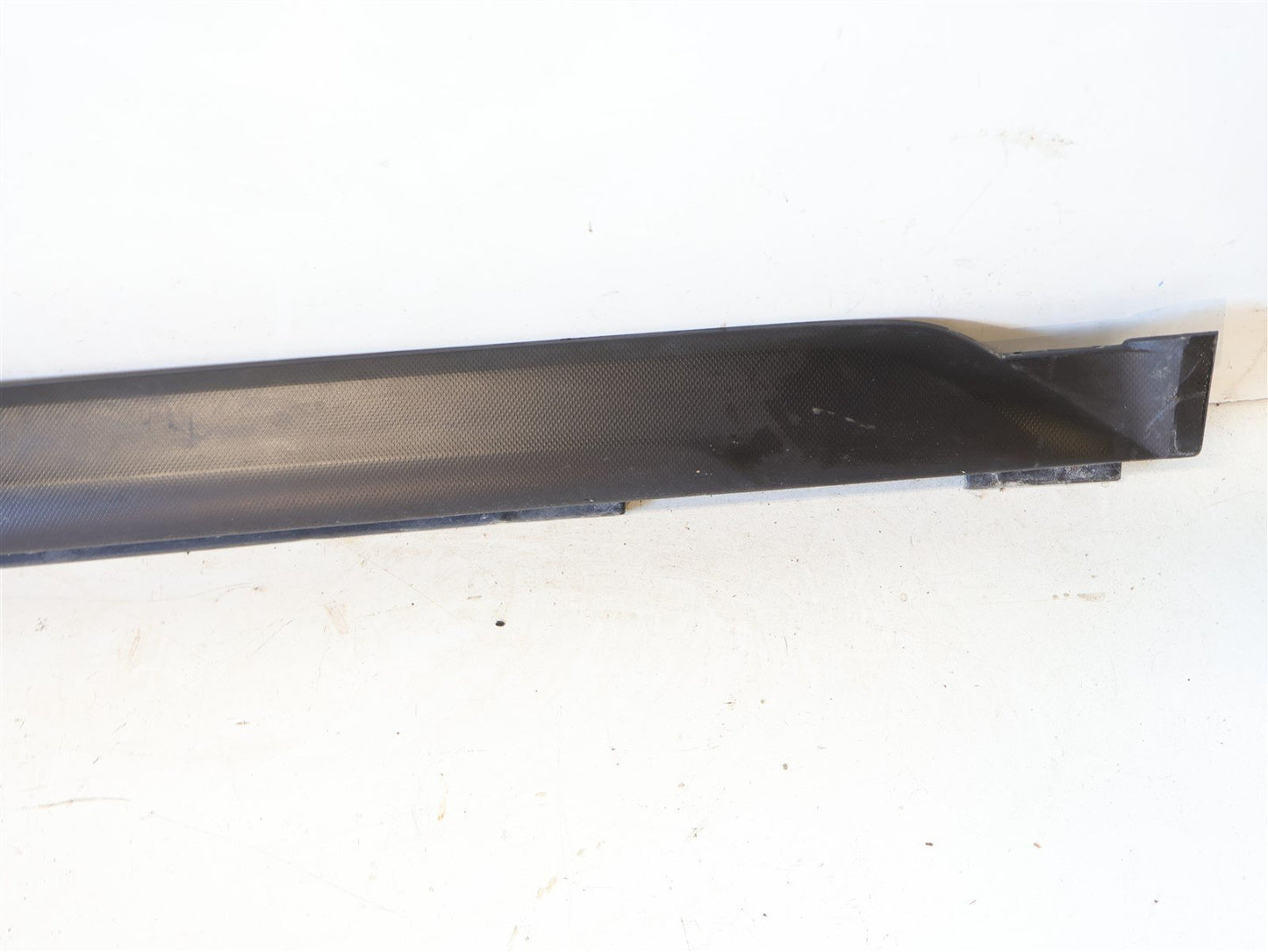 2013-2017 Subaru Crosstrek Passenger Side Skirt Bottom Rocker Right 91112FJ141