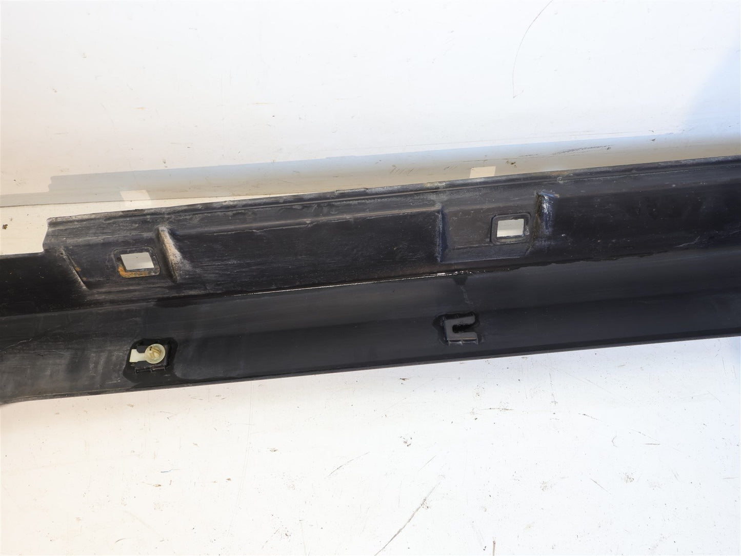 2013-2017 Subaru Crosstrek Passenger Side Skirt Bottom Rocker Right 91112FJ141